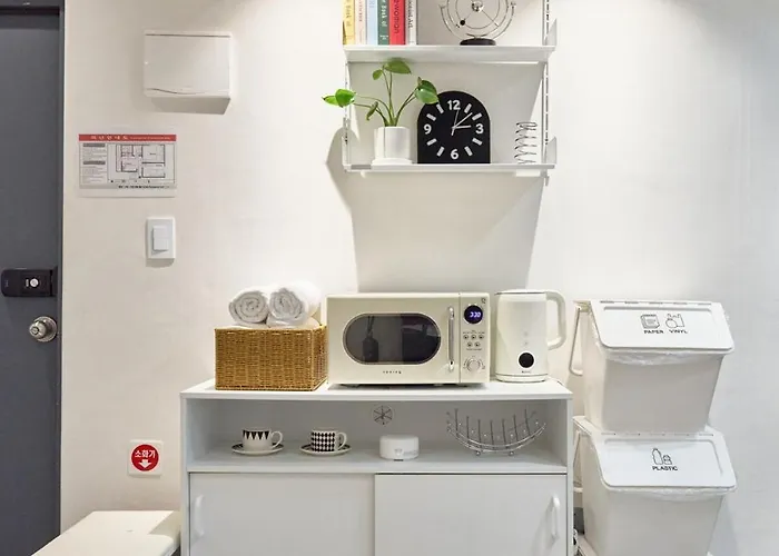 #mangwon Market#han River Park#mangnidan-gil#10 Minutes To Hongdae#4 Queen Beds *