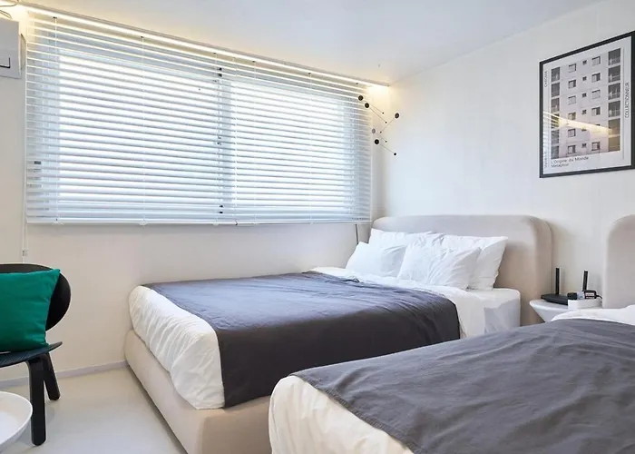 #mangwon Market#han River Park#mangnidan-gil#10 Minutes To Hongdae#4 Queen Beds Seoel