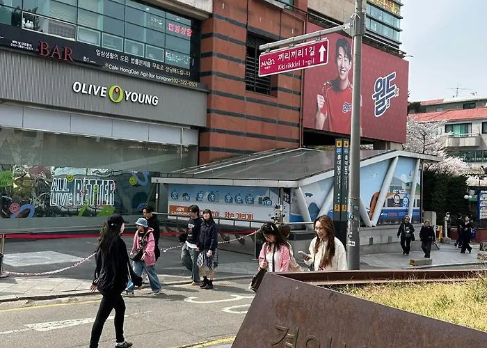 #mangwon Market#han River Park#mangnidan-gil#10 Minutes To Hongdae#4 Queen Beds * Seoel