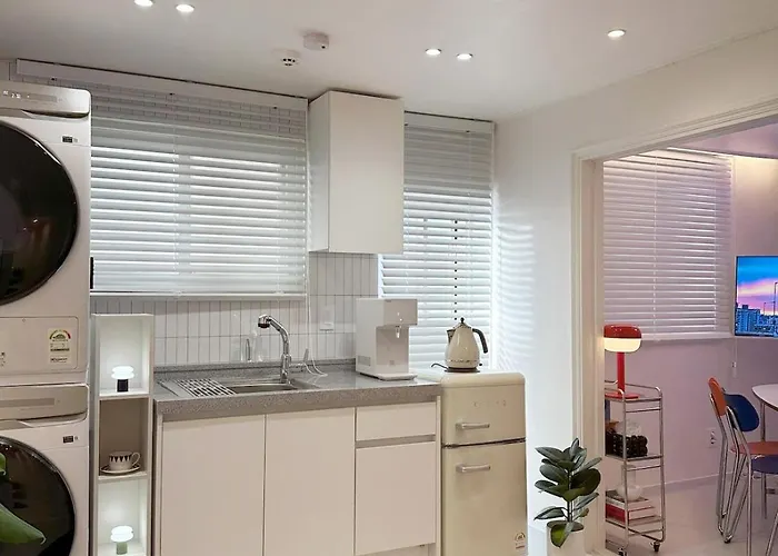 #mangwon Market#han River Park#mangnidan-gil#10 Minutes To Hongdae#4 Queen Beds * Seoel