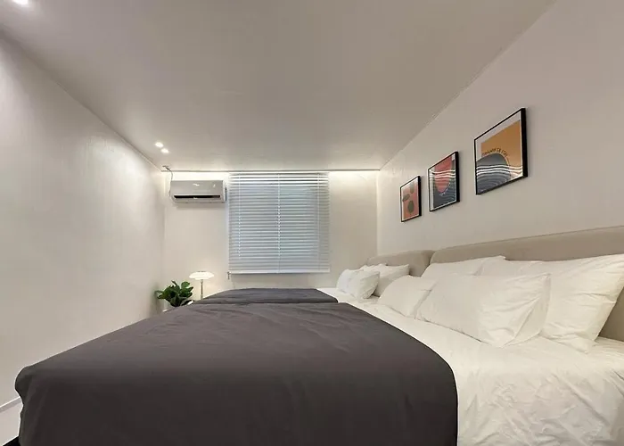 #mangwon Market#han River Park#mangnidan-gil#10 Minutes To Hongdae#4 Queen Beds * Seoel