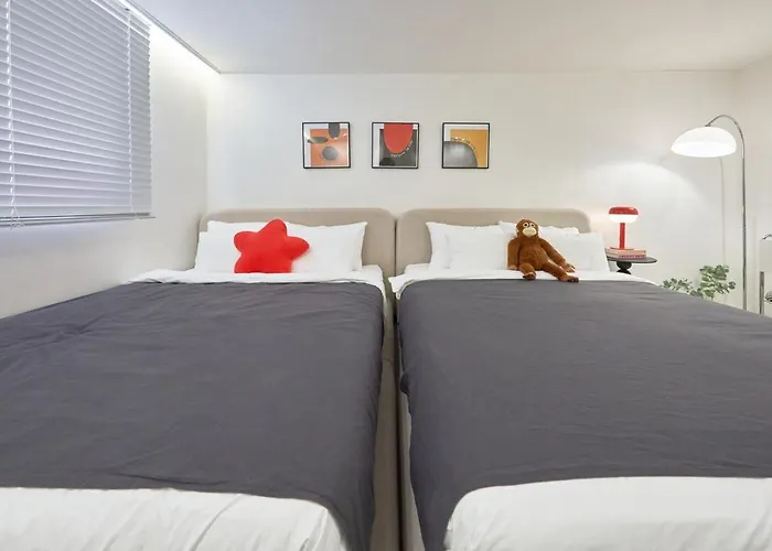 #mangwon Market#han River Park#mangnidan-gil#10 Minutes To Hongdae#4 Queen Beds *
