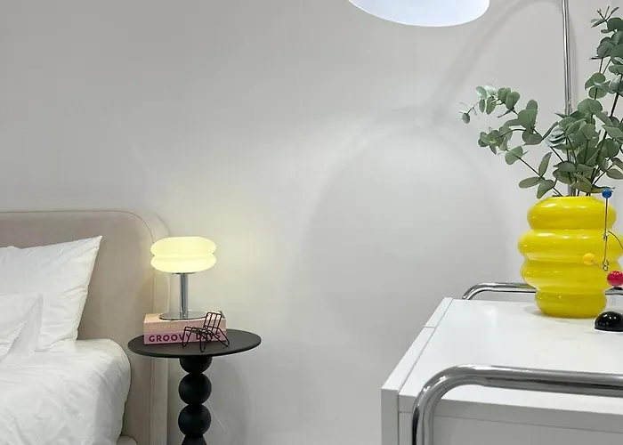 #mangwon Market#han River Park#mangnidan-gil#10 Minutes To Hongdae#4 Queen Beds *