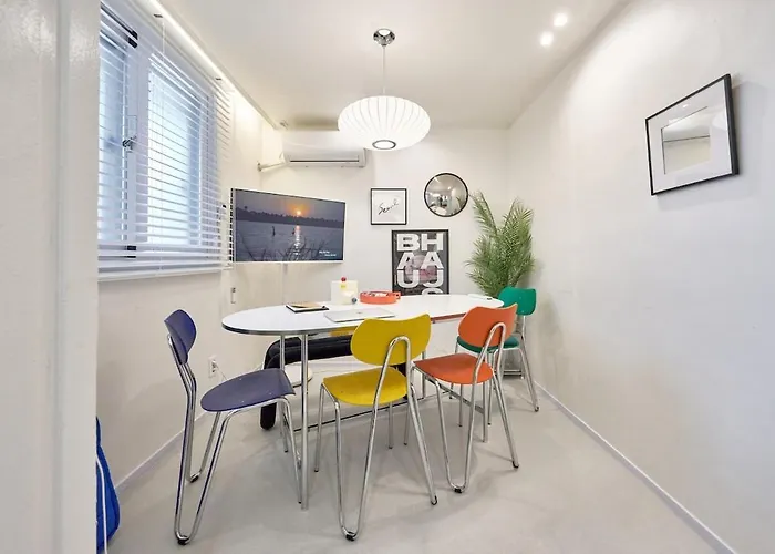 #mangwon Market#han River Park#mangnidan-gil#10 Minutes To Hongdae#4 Queen Beds * Seoel