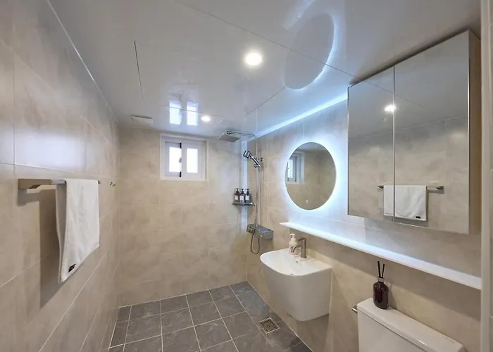 Appartement #mangwon Market#han River Park#mangnidan-gil#10 Minutes To Hongdae#4 Queen Beds Seoel