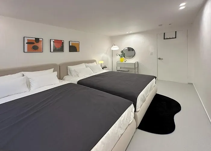 #mangwon Market#han River Park#mangnidan-gil#10 Minutes To Hongdae#4 Queen Beds Appartement *
